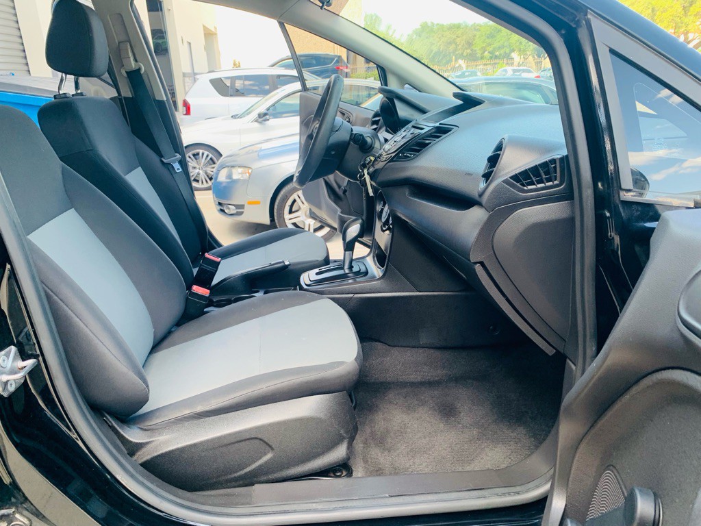 2016 Ford Fiesta Image 25