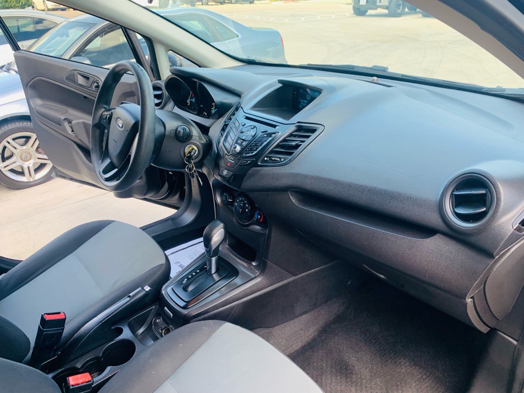 2016 Ford Fiesta Image 27