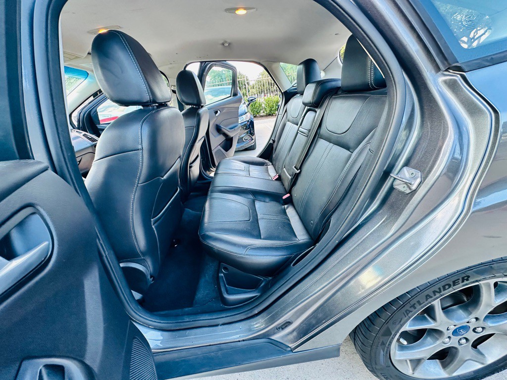 2013 Ford Focus Image 16