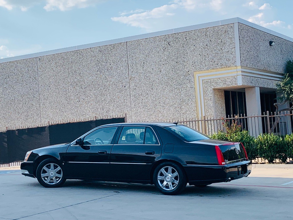 2007 Cadillac DTS Image 9