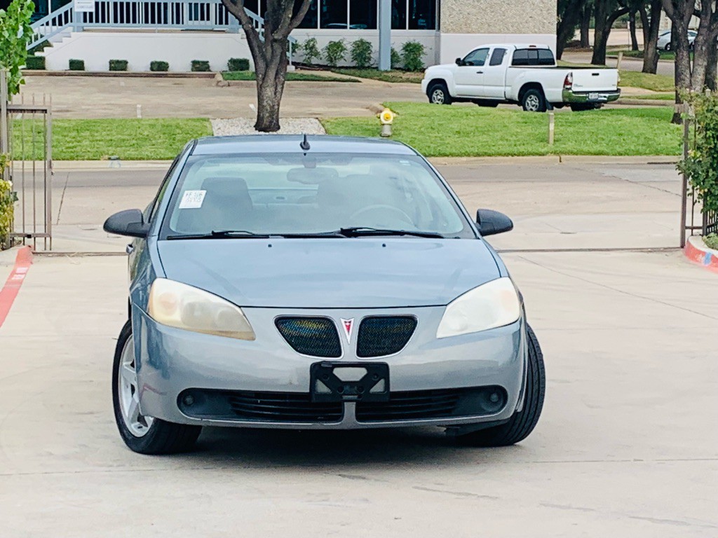 2009 Pontiac G6 Image 2
