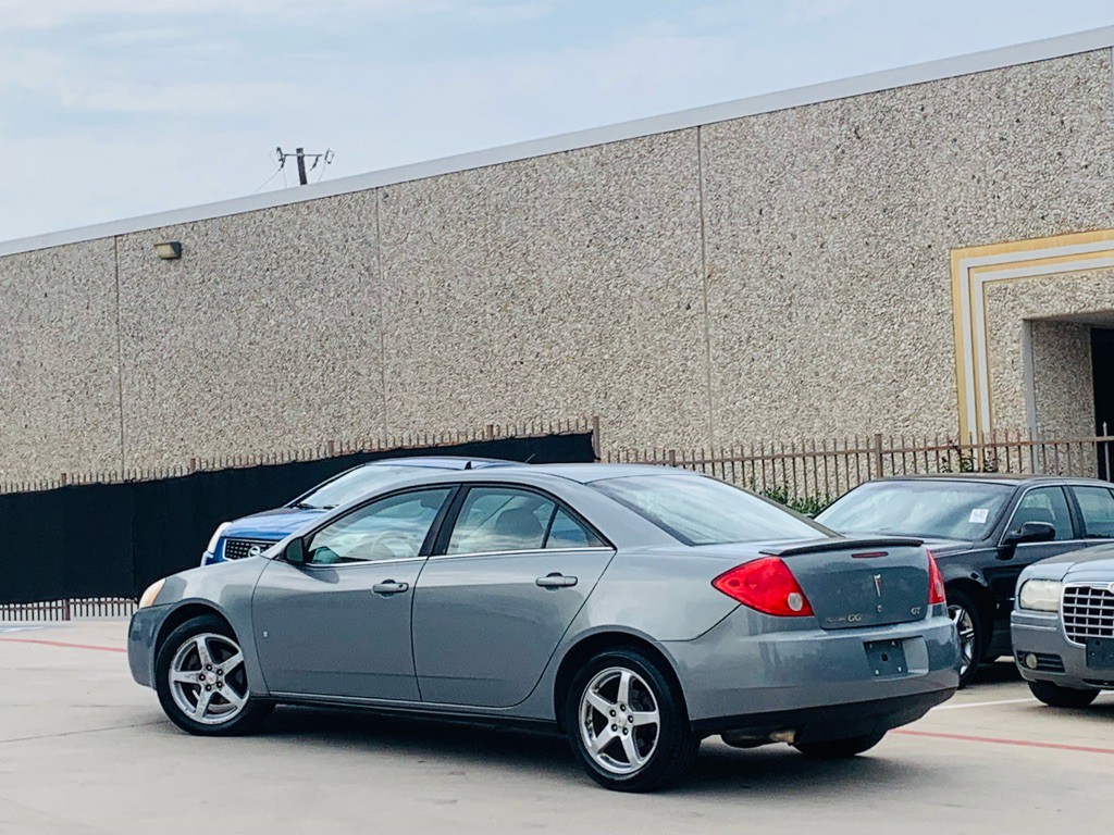 2009 Pontiac G6 Image 8