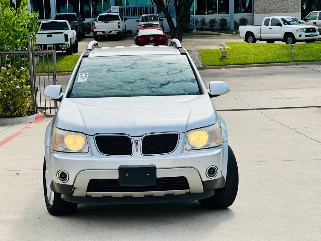 2009 Pontiac Torrent Image 2