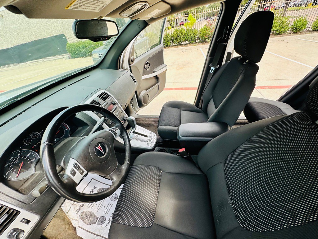 2009 Pontiac Torrent Image 13