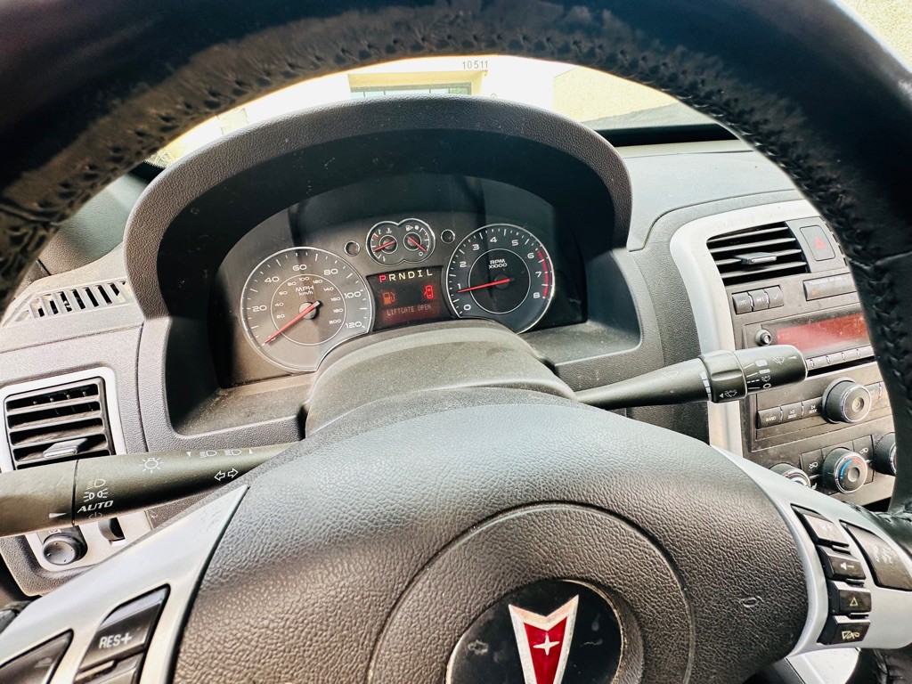 2009 Pontiac Torrent Image 15