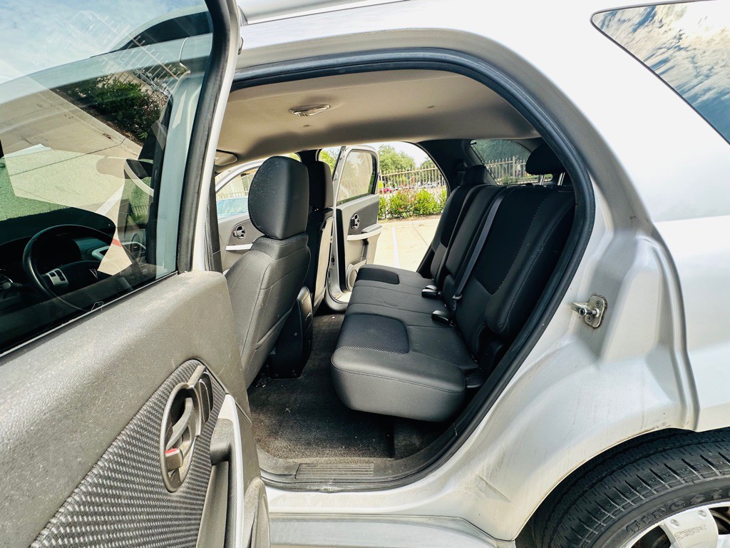 2009 Pontiac Torrent Image 16