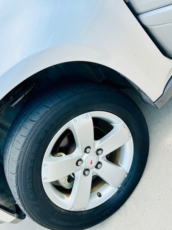 2009 Pontiac Torrent Image 24