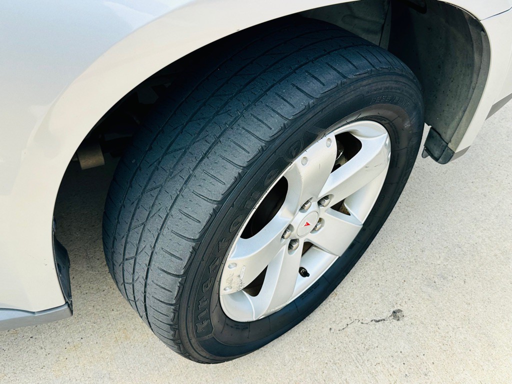 2009 Pontiac Torrent Image 25