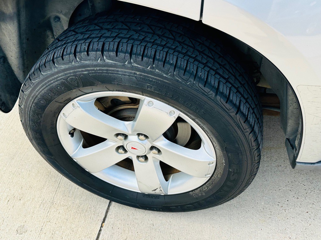 2009 Pontiac Torrent Image 26
