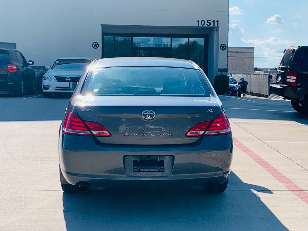 2007 Toyota Avalon Image 9
