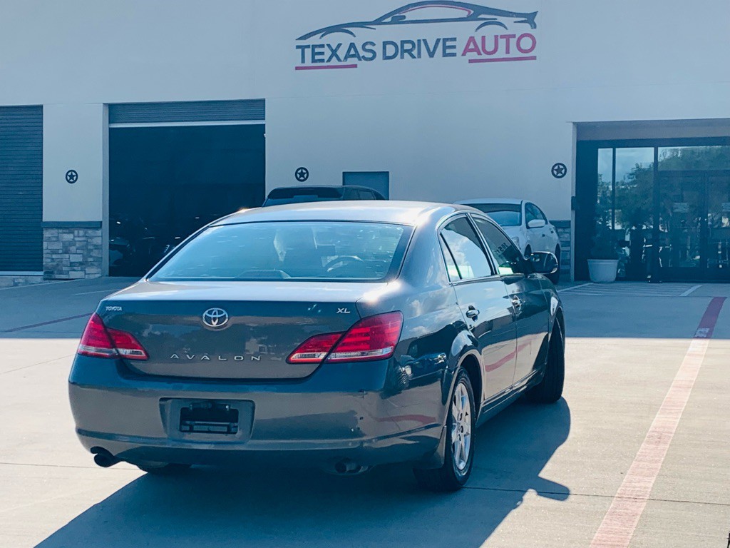 2007 Toyota Avalon Image 10