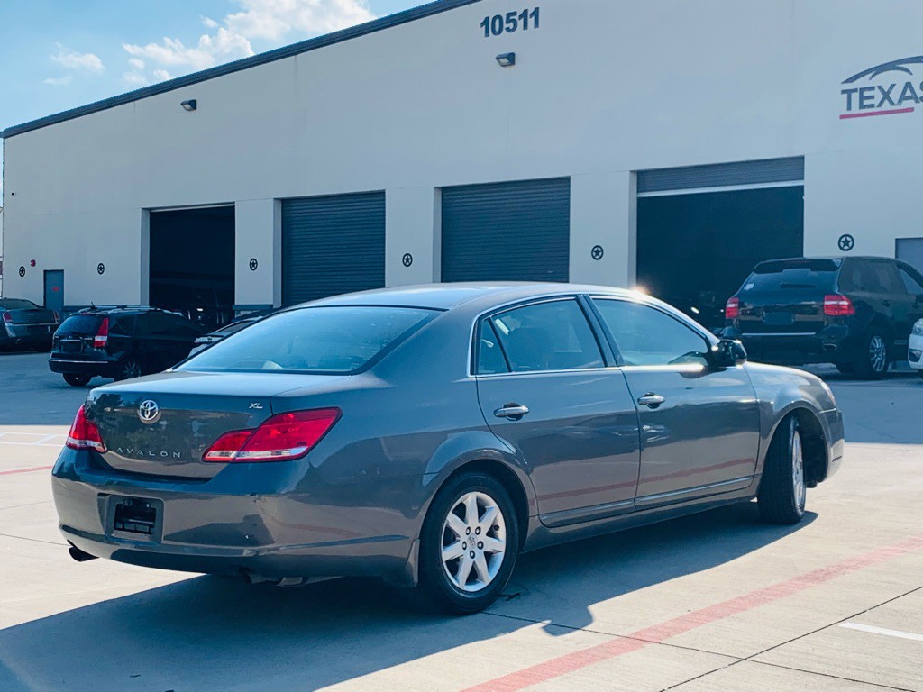 2007 Toyota Avalon Image 11