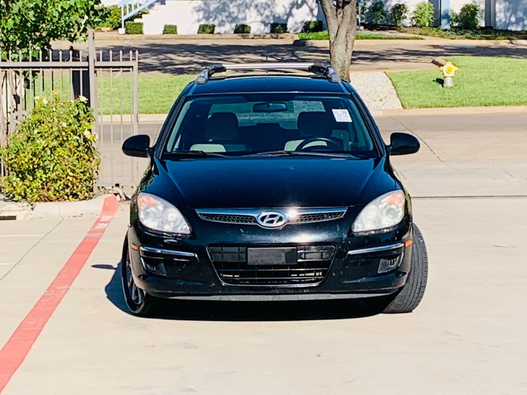 2012 Hyundai Elantra Image 2