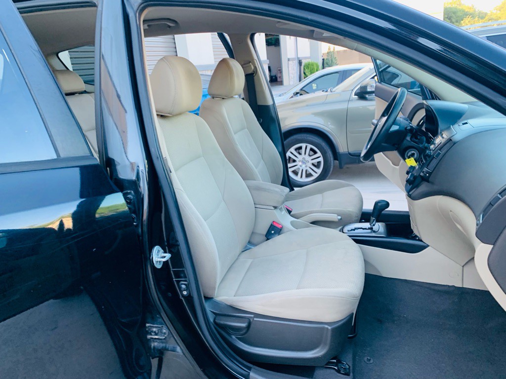 2012 Hyundai Elantra Image 22