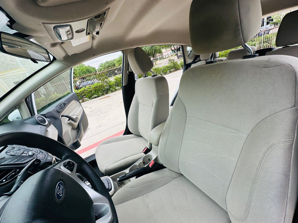 2019 Ford Fiesta Image 15