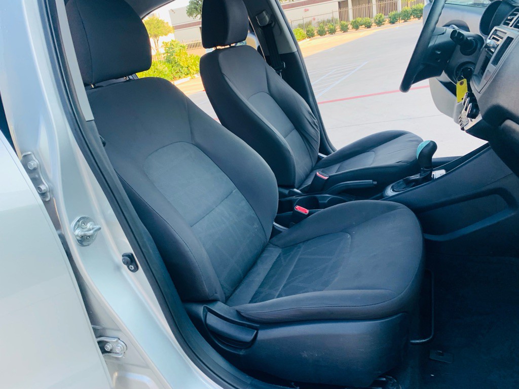 2013 Kia Rio Image 20