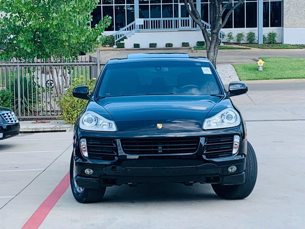 2008 Porsche Cayenne Image 2