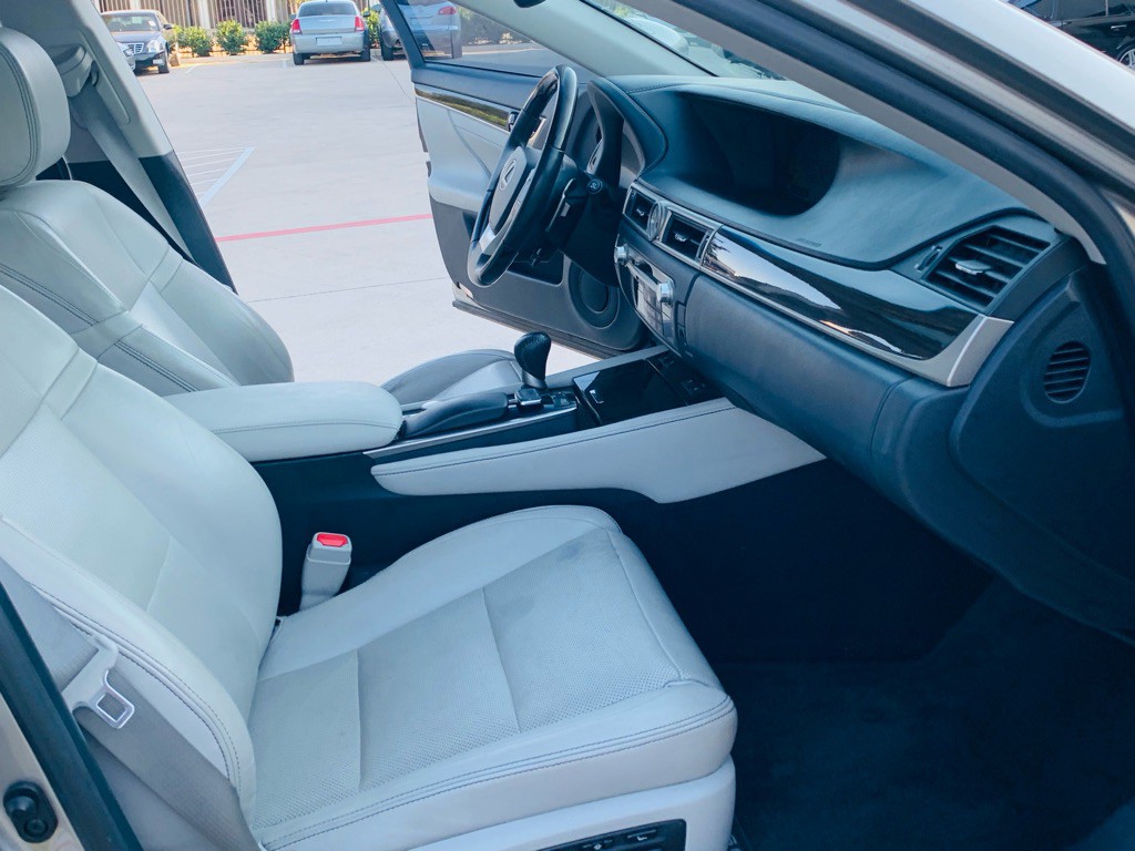 2015 Lexus GS Image 22