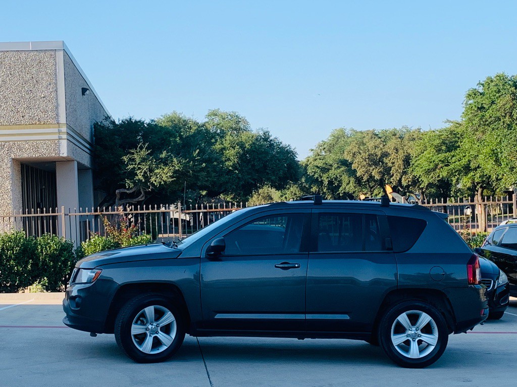 2014 Jeep Compass Image 5