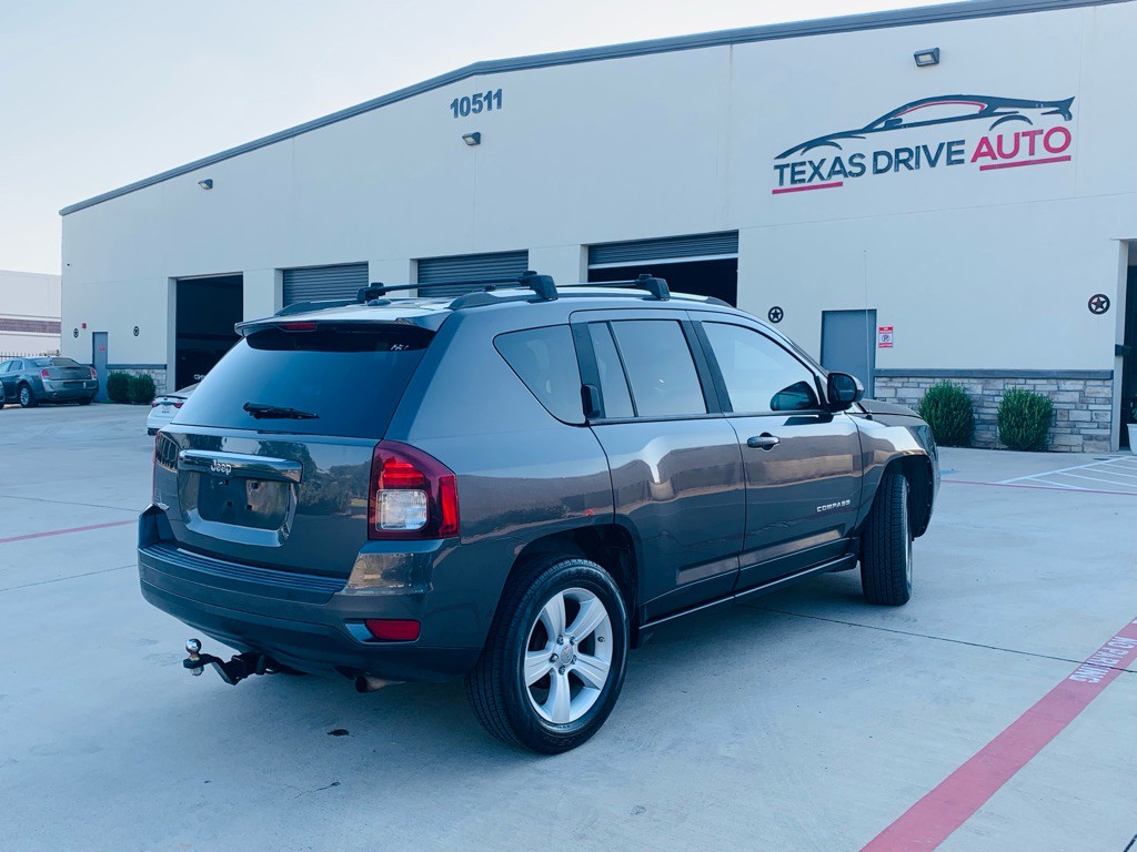 2014 Jeep Compass Image 10
