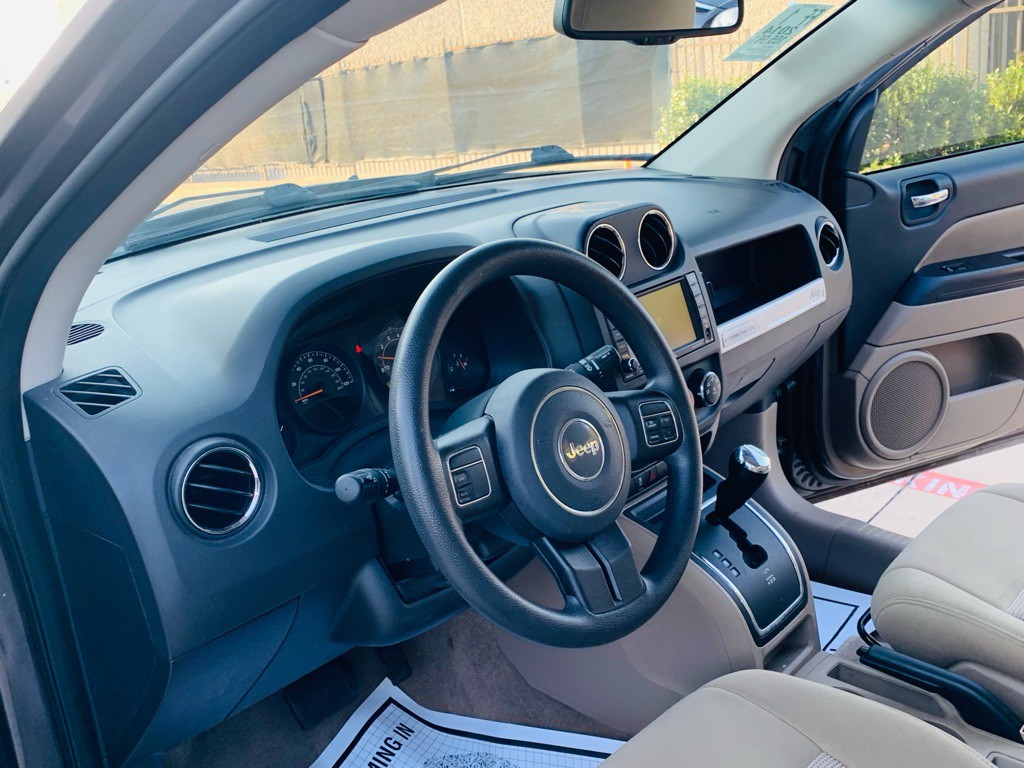 2014 Jeep Compass Image 13