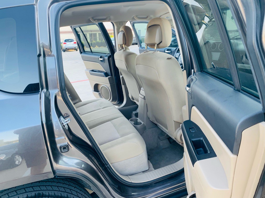2014 Jeep Compass Image 19