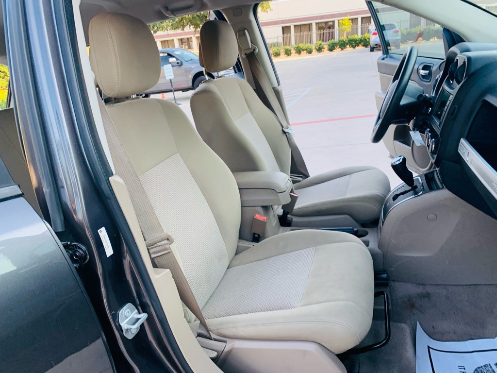 2014 Jeep Compass Image 22