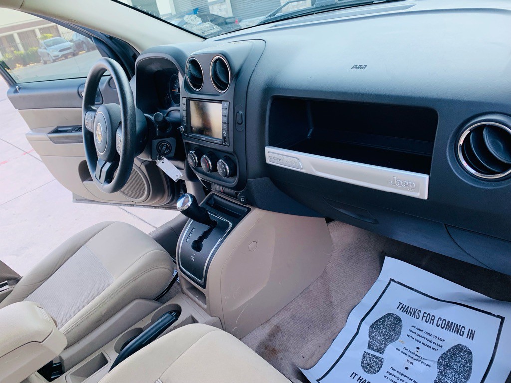 2014 Jeep Compass Image 23