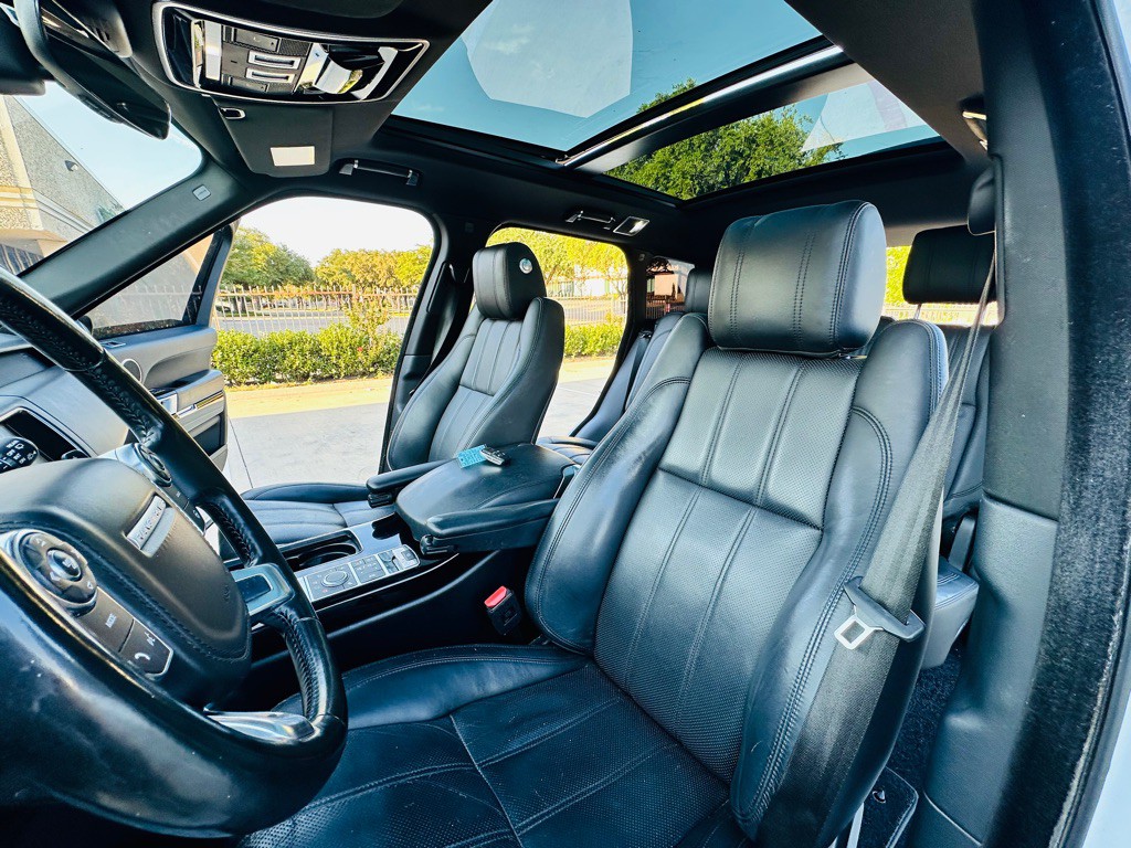2017 Land Rover Range Rover Image 12
