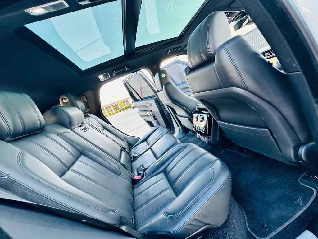 2017 Land Rover Range Rover Image 22