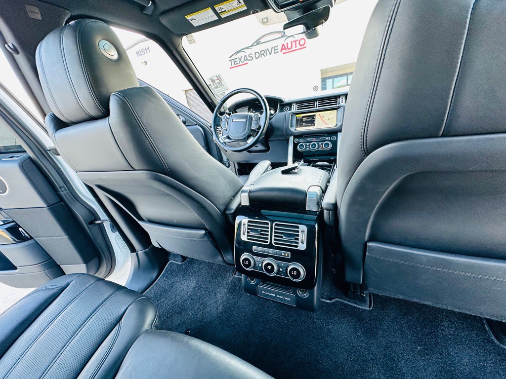 2017 Land Rover Range Rover Image 23
