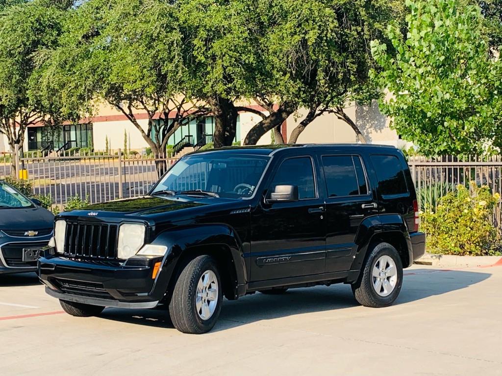 2010 Jeep Liberty Image 3