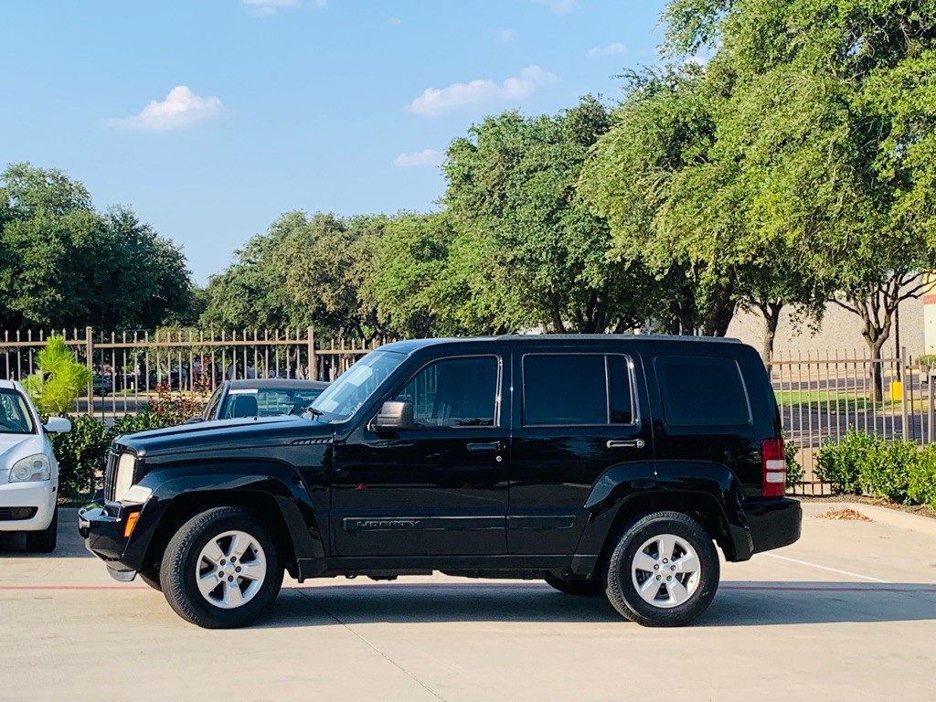 2010 Jeep Liberty Image 4