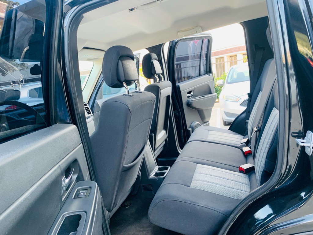2010 Jeep Liberty Image 14
