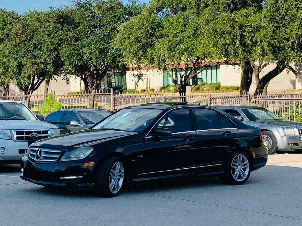 2012 Mercedes-Benz C-Class Image 4