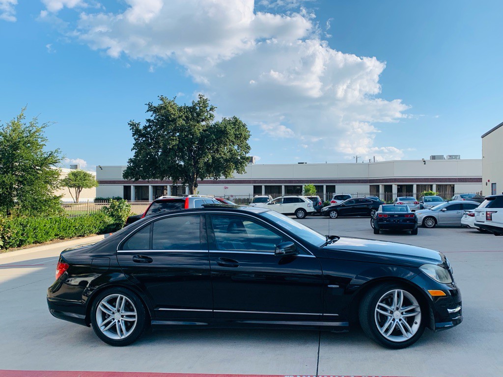 2012 Mercedes-Benz C-Class Image 9