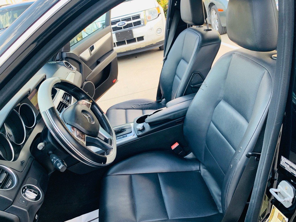 2012 Mercedes-Benz C-Class Image 12