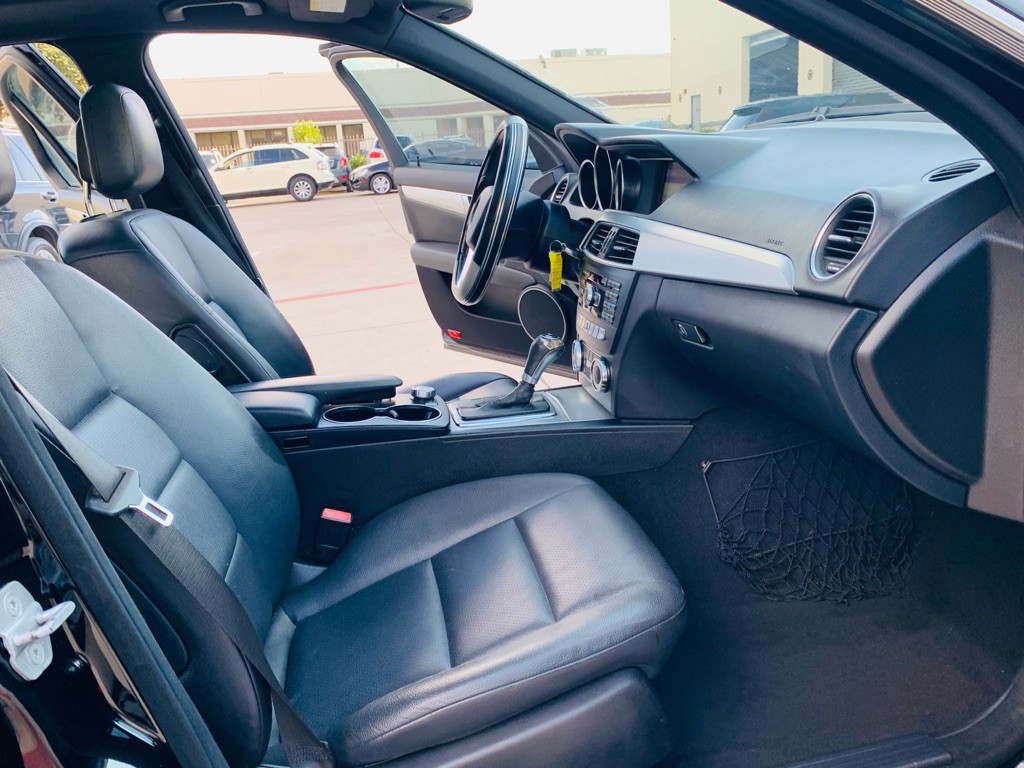 2012 Mercedes-Benz C-Class Image 17