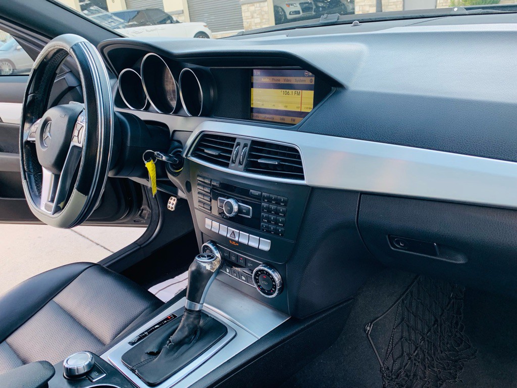 2012 Mercedes-Benz C-Class Image 19