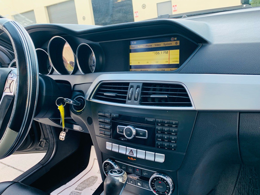 2012 Mercedes-Benz C-Class Image 20