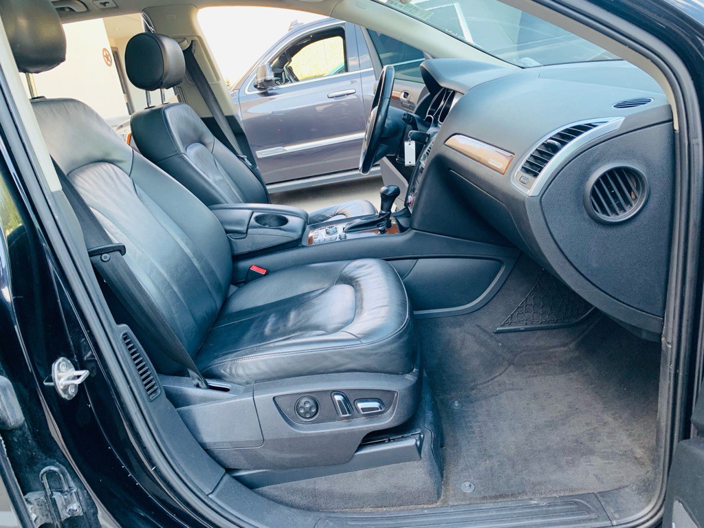 2011 Audi Q7 Image 28