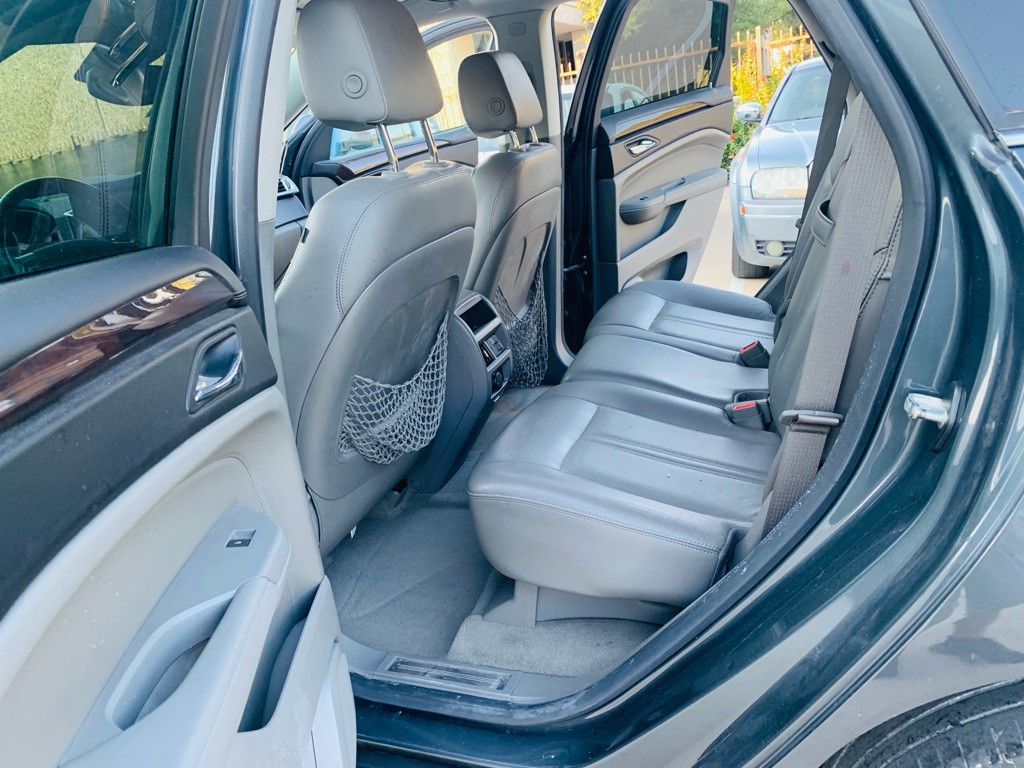 2010 Cadillac SRX Image 16