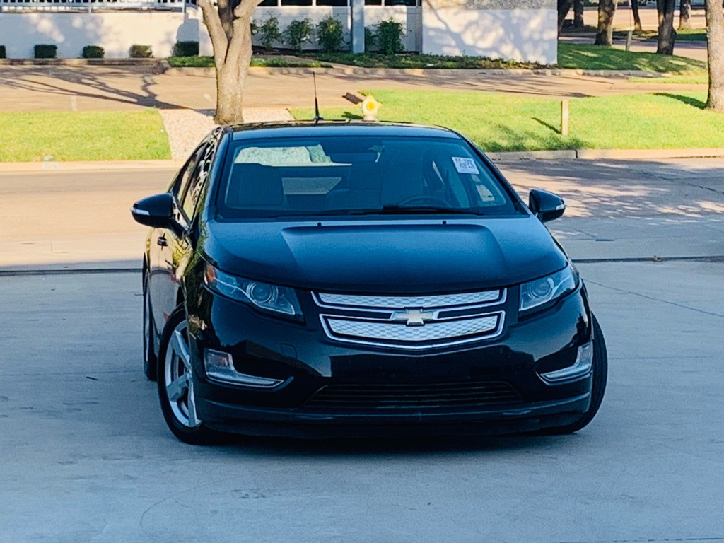 2014 Chevrolet Volt Image 2