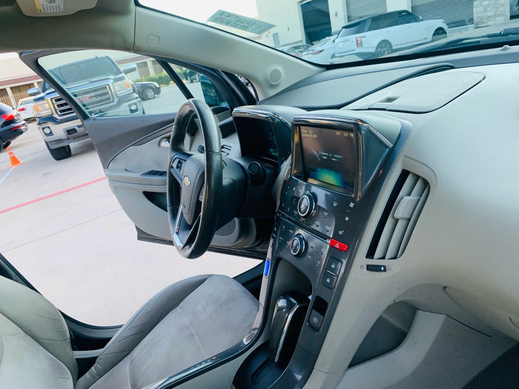 2014 Chevrolet Volt Image 24