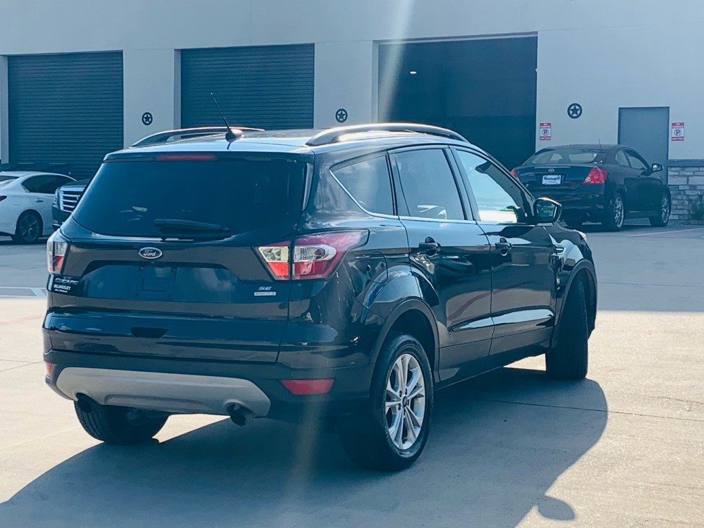 2017 Ford Escape Image 9