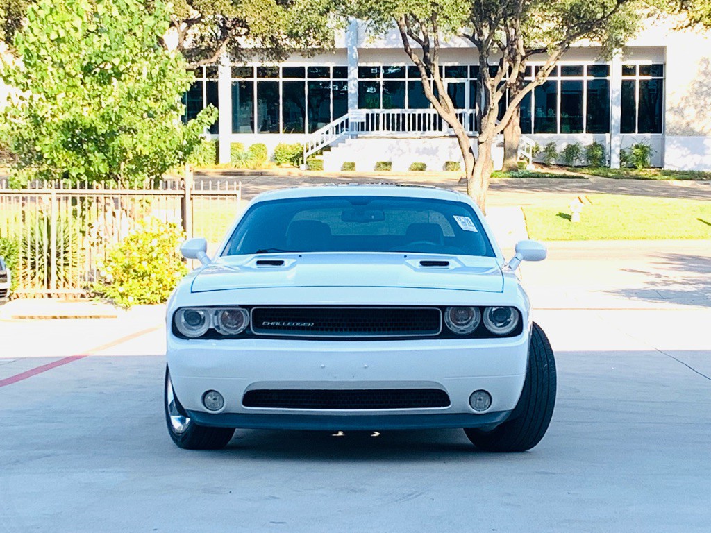 2014 Dodge Challenger Image 3