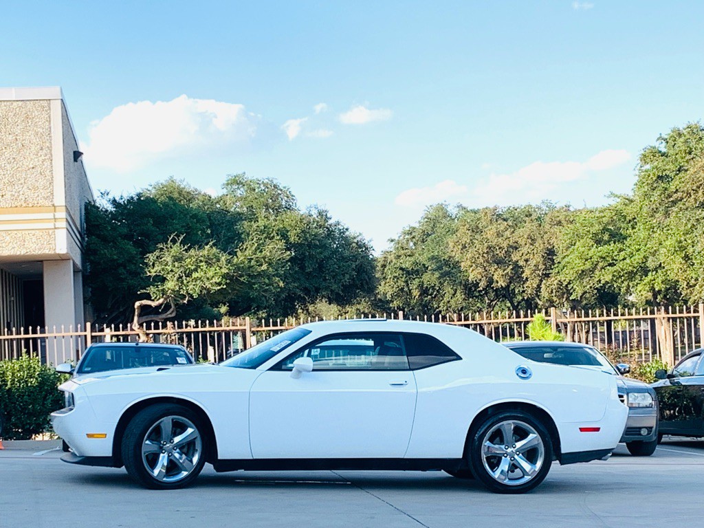 2014 Dodge Challenger Image 6