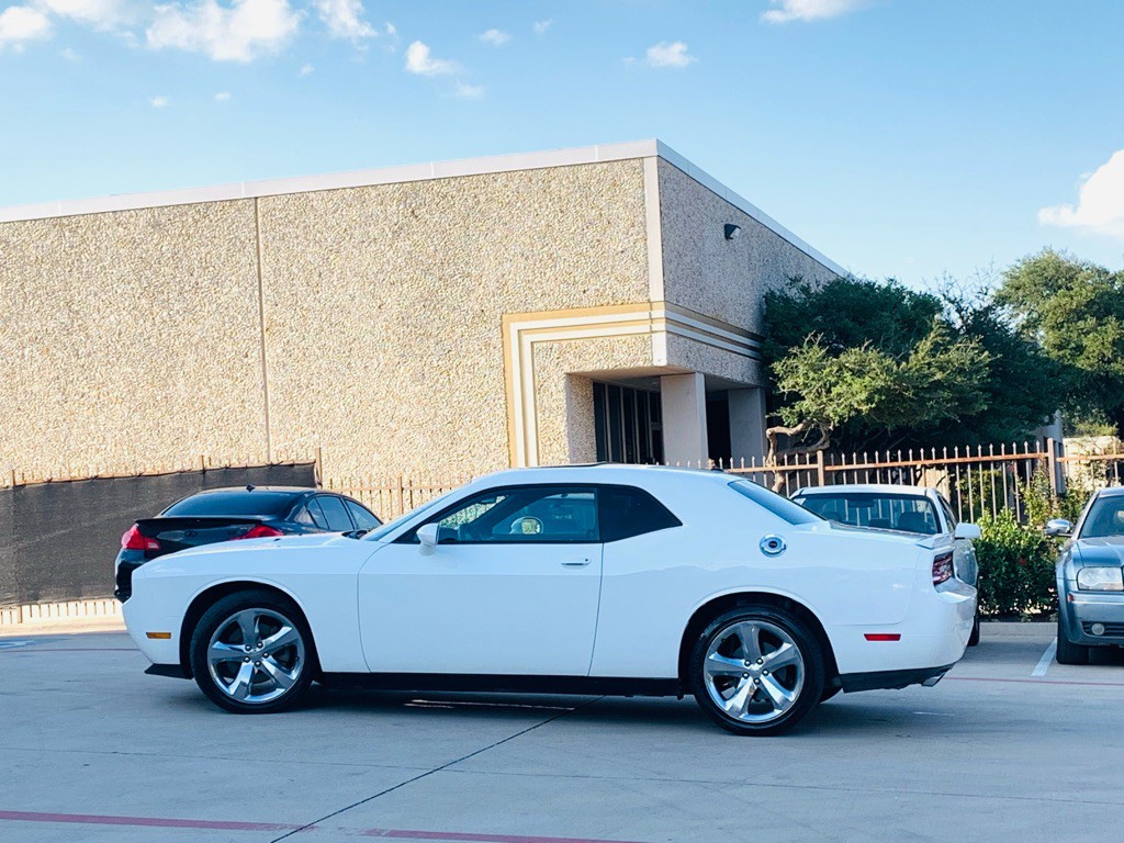 2014 Dodge Challenger Image 7