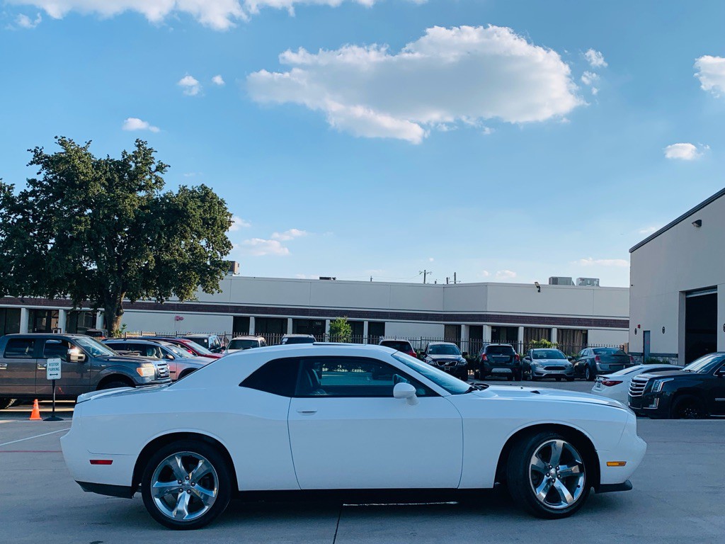 2014 Dodge Challenger Image 12