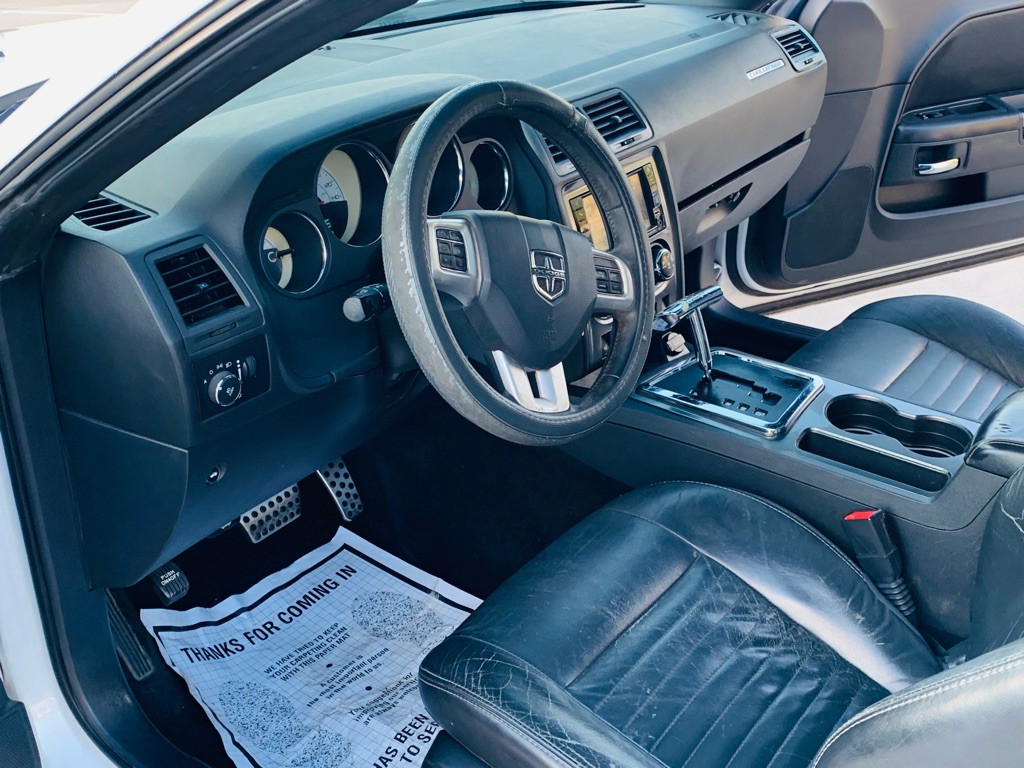 2014 Dodge Challenger Image 14